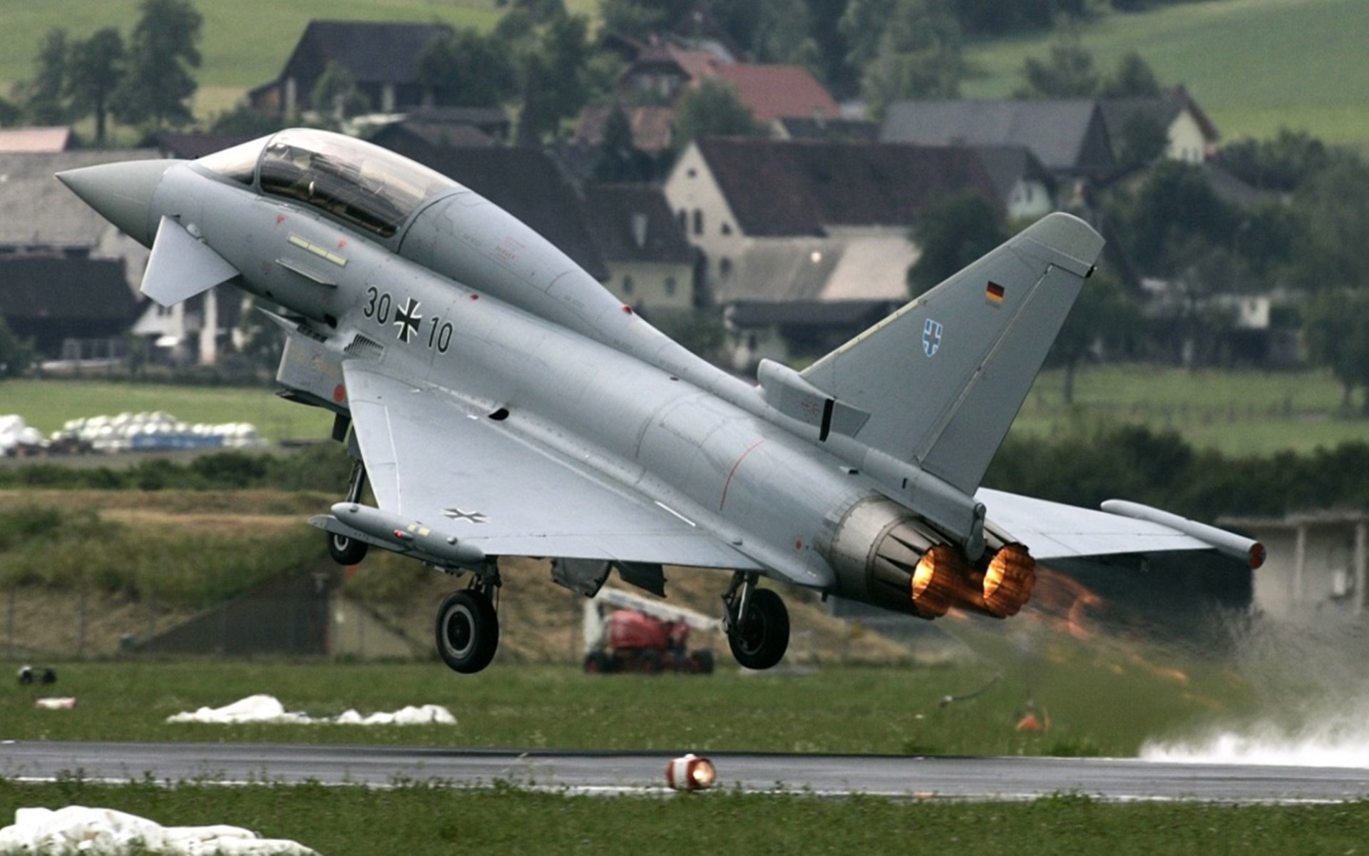 《王者荣耀官方超级联赛，冠军归属悬念重重》，王者荣耀联赛冠军是谁